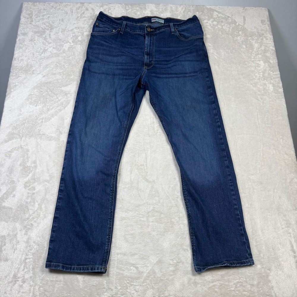 Wrangler Straight Fit Men's Jeans Size 38x32 Dark Wash Denim Cotton Casual Blend